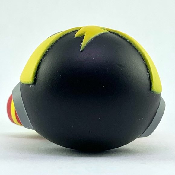 kidrobot Capcom Megaman Elec Man vinyl figure 3” 2015 Mini Series ElectMan Robot - Picture 12 of 13